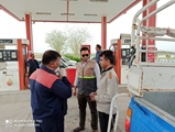نظارت کارشناسان شبکه بهداشت بر جایگاههای سوخت درخرامه